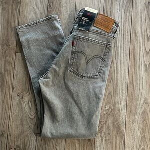 NWT Levi's Jeans Gray Wash-size 27 x 28